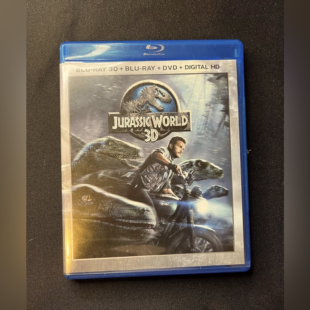 2/$25 Jurassic World 3D (Blu-ray 3D / Blu-ray / DVD / Digital HD) (Blu-ray)